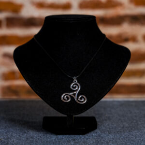 Collar Triskel